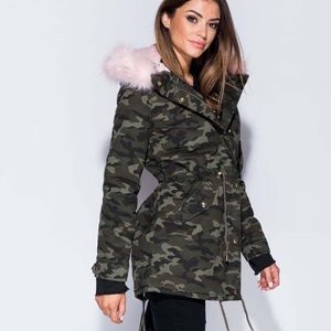 Ladies Pink Fur Trim Khaki Camouflage Jacket